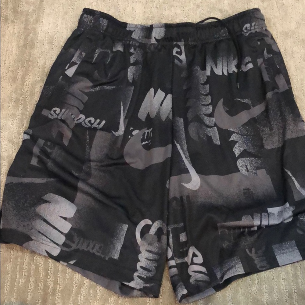 Athletic shorts